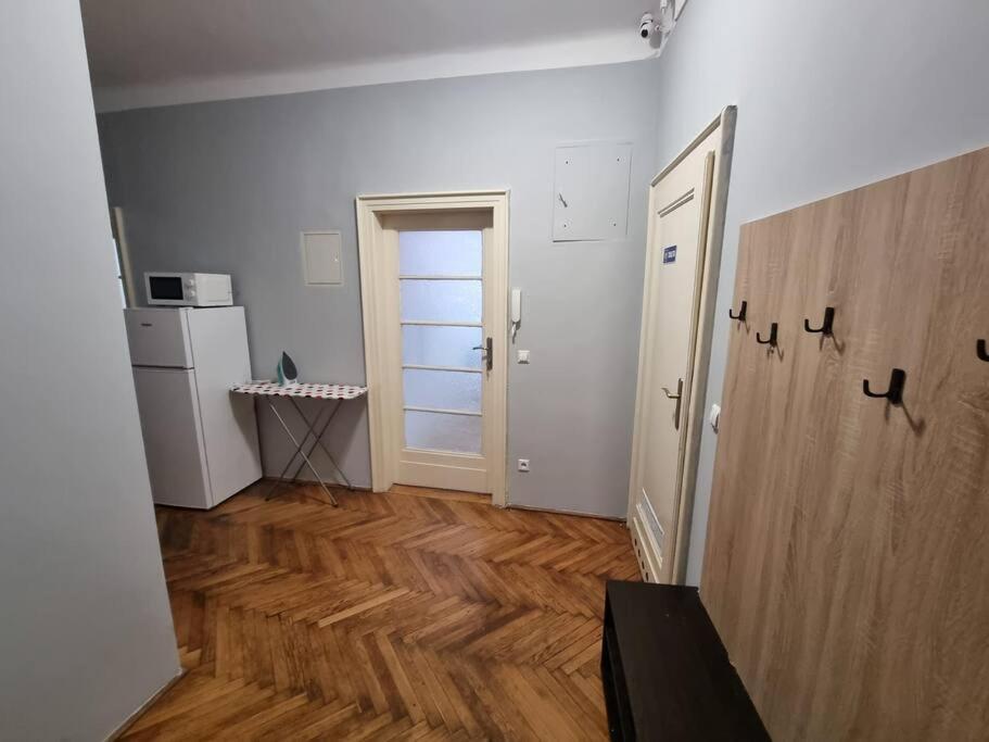 קרקוב Fantastic Krk - Kr6 Room F מראה חיצוני תמונה